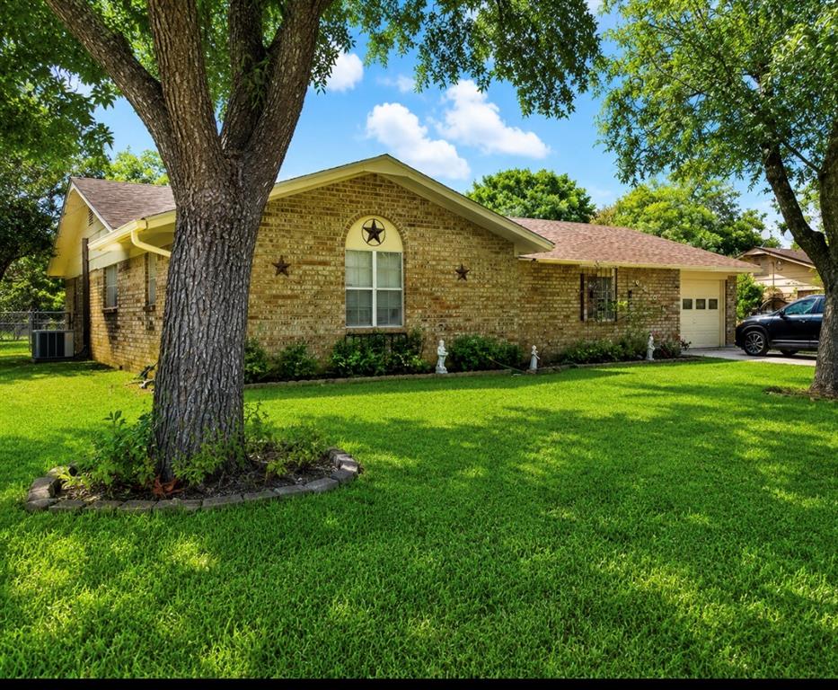 4407 Mcarthur Circle Property Photo 3