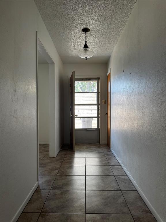 4407 Mcarthur Circle Property Photo 6