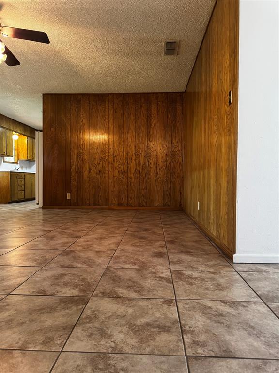 4407 Mcarthur Circle Property Photo 9