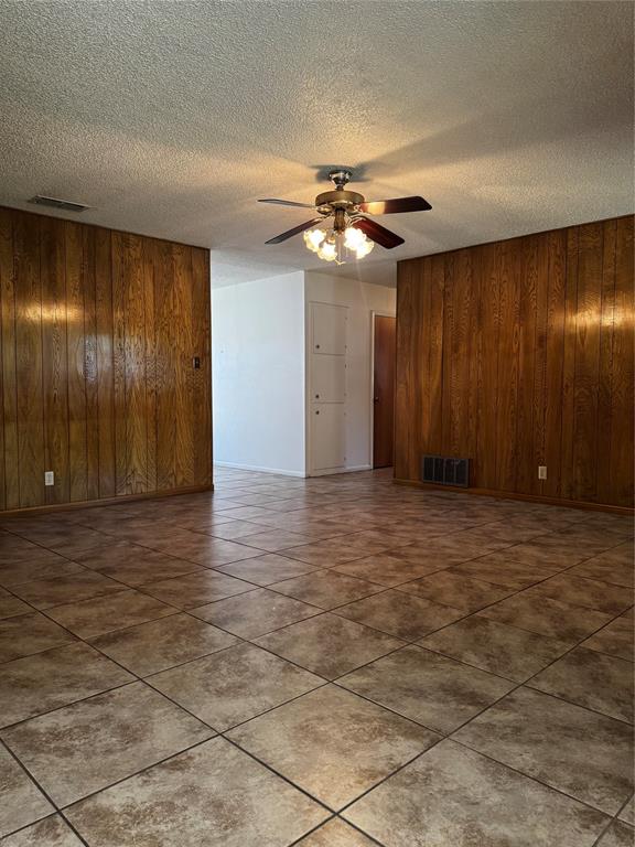 4407 Mcarthur Circle Property Photo 11