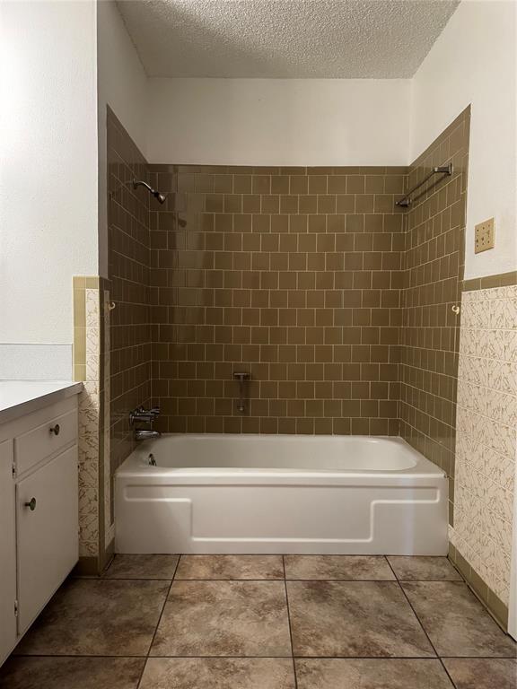 4407 Mcarthur Circle Property Photo 26