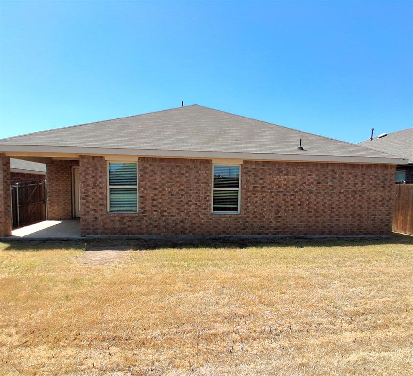 2909 Shoemaker Drive Property Photo 3