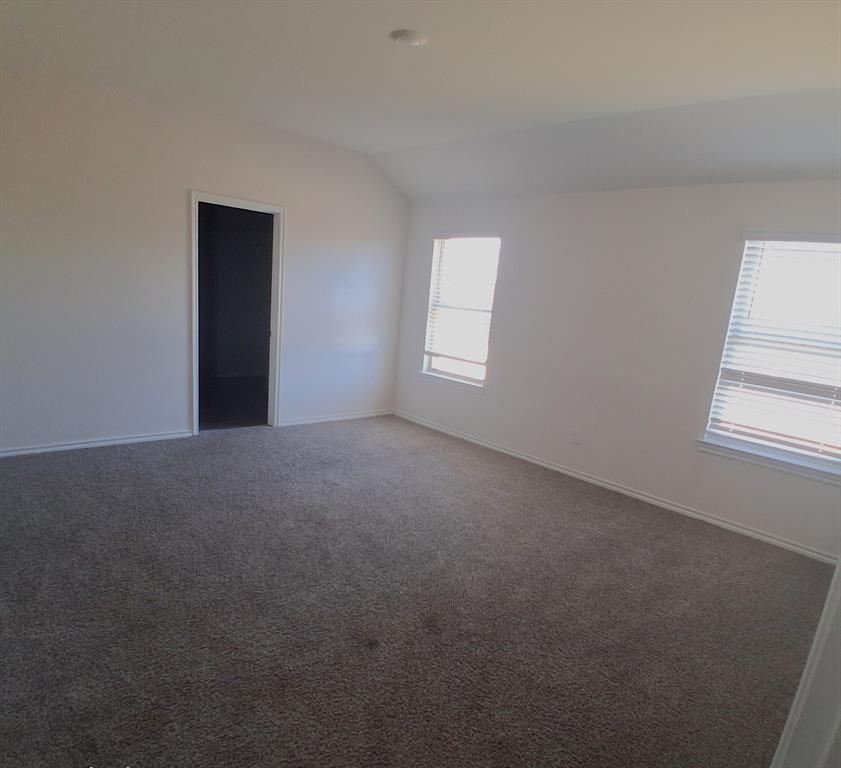 2909 Shoemaker Drive Property Photo 10