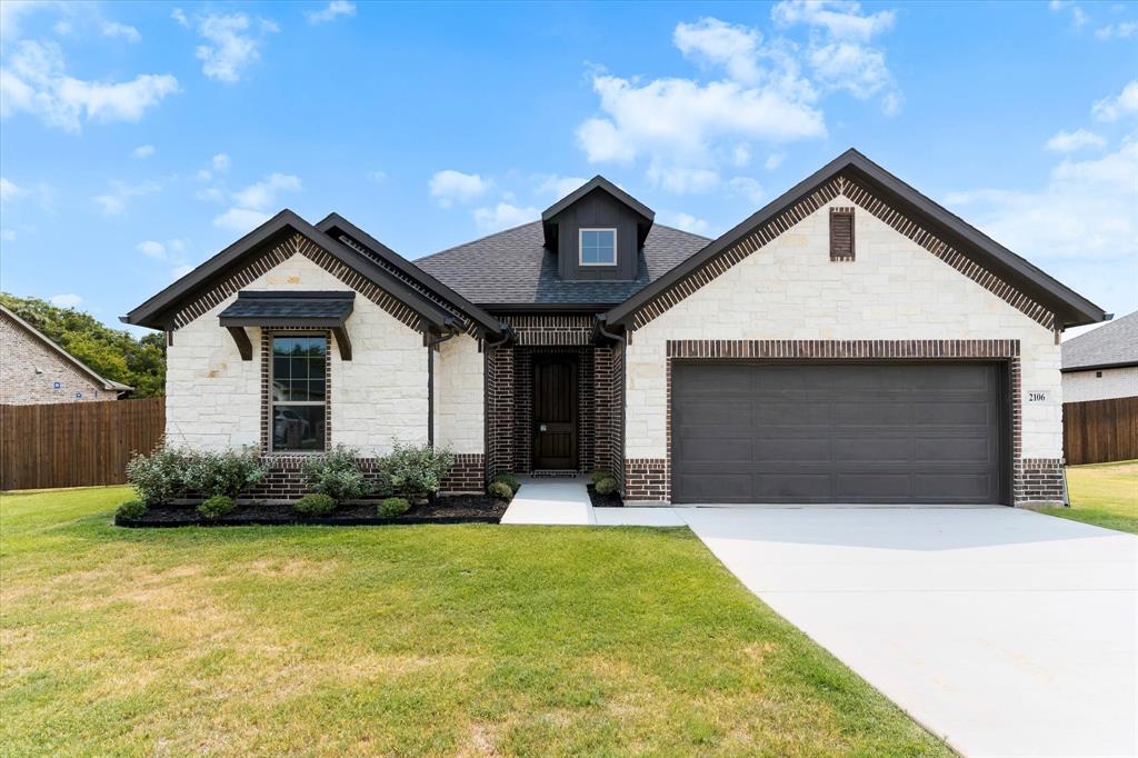 2106 Briarwood Drive Property Photo 1