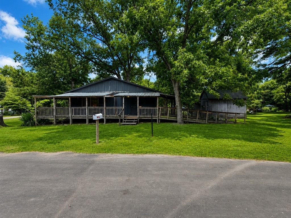 286 County Road 2175 Property Photo 1