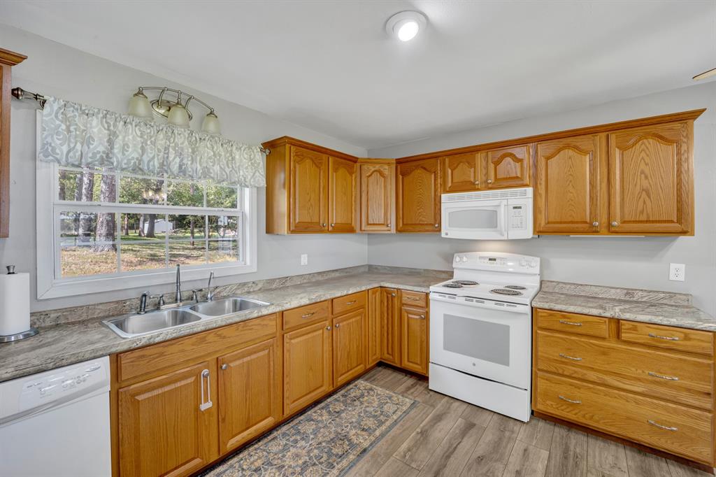 895 Fm 3288 Property Photo 6