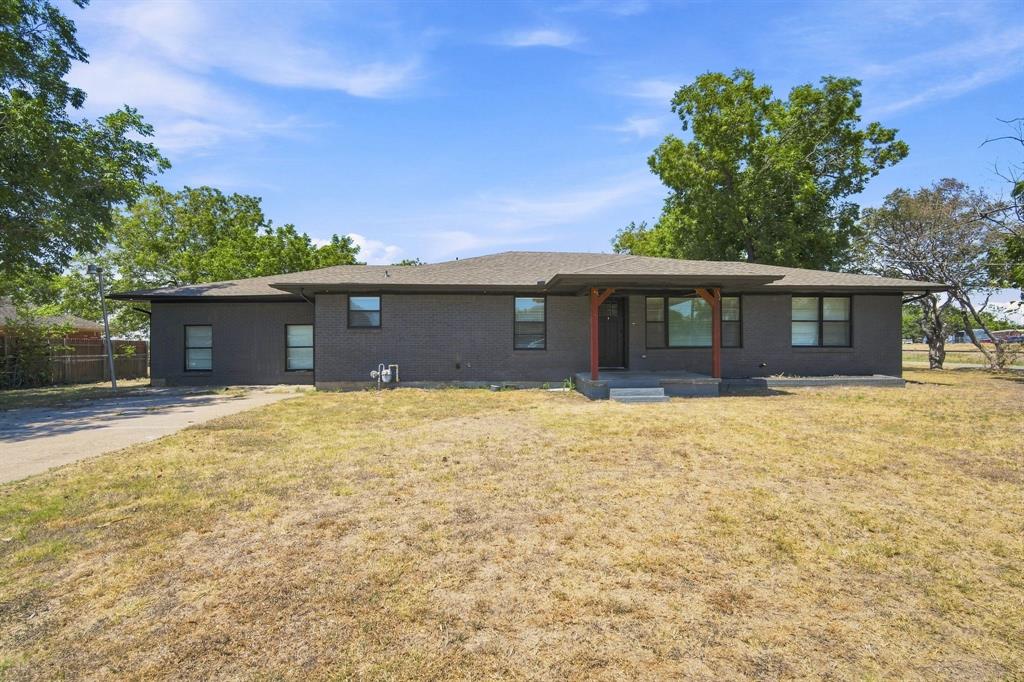 104 Casa Linda Drive Property Photo 1