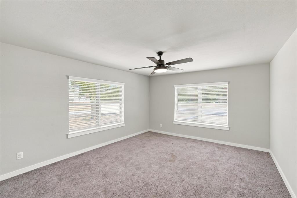 104 Casa Linda Drive Property Photo 8