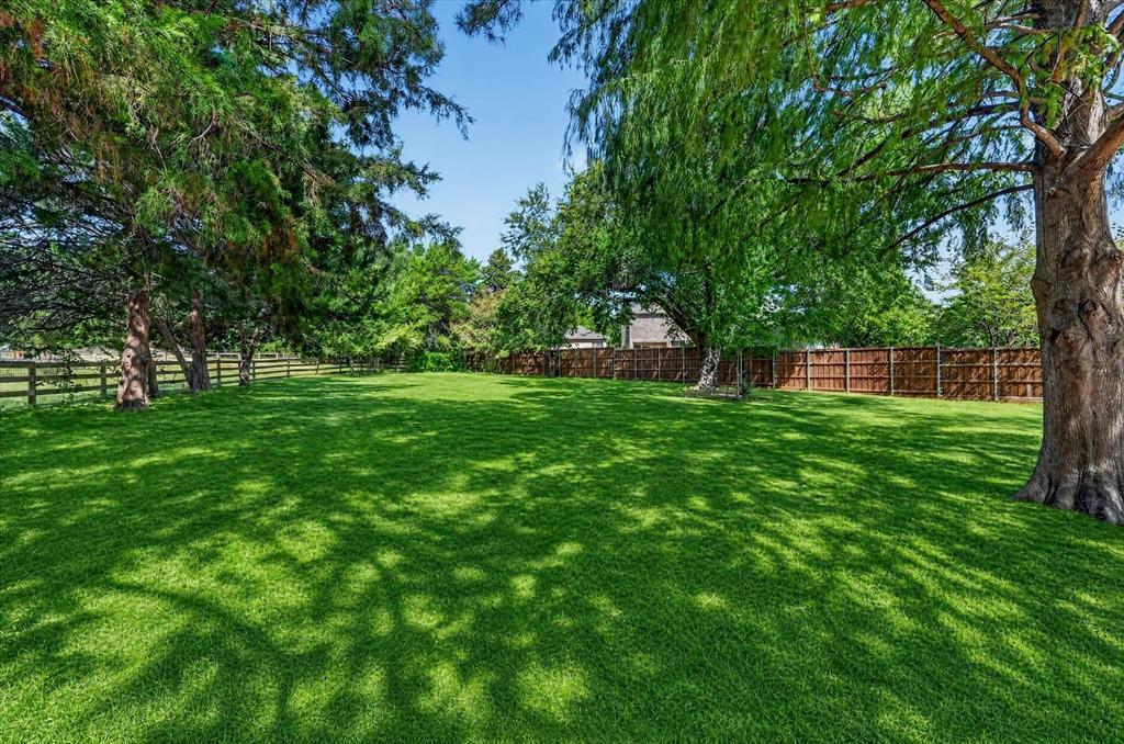 4901 Forest Hill Drive Property Photo 10