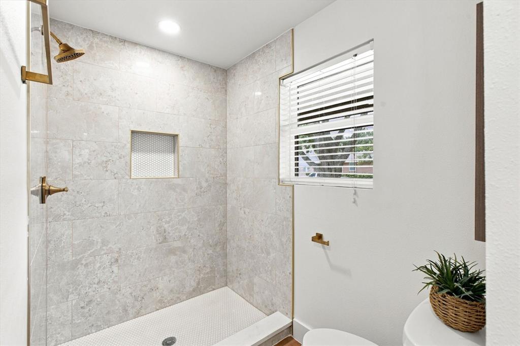 5826 Enchanted Lane Property Photo 15