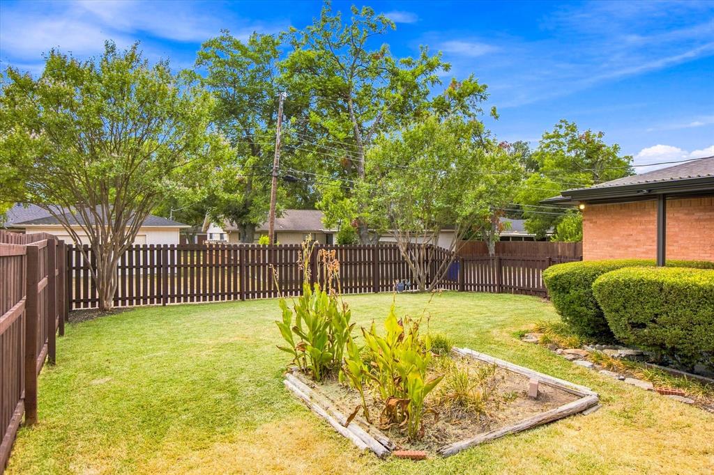 5826 Enchanted Lane Property Photo 23