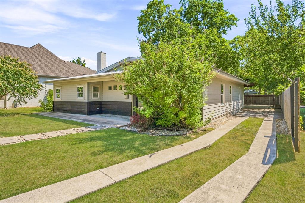 5881 Tracyne Drive Property Photo 4