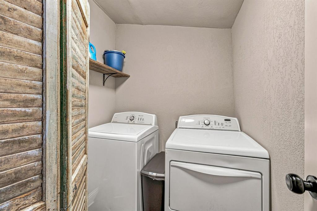 5881 Tracyne Drive Property Photo 26