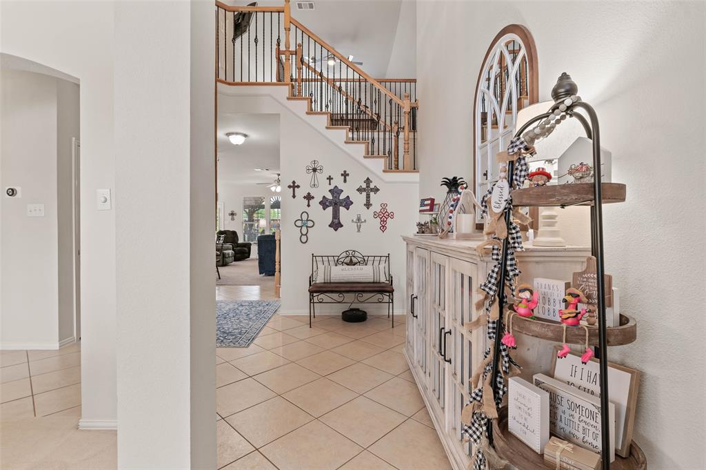 13237 Mondovi Drive Property Photo 8