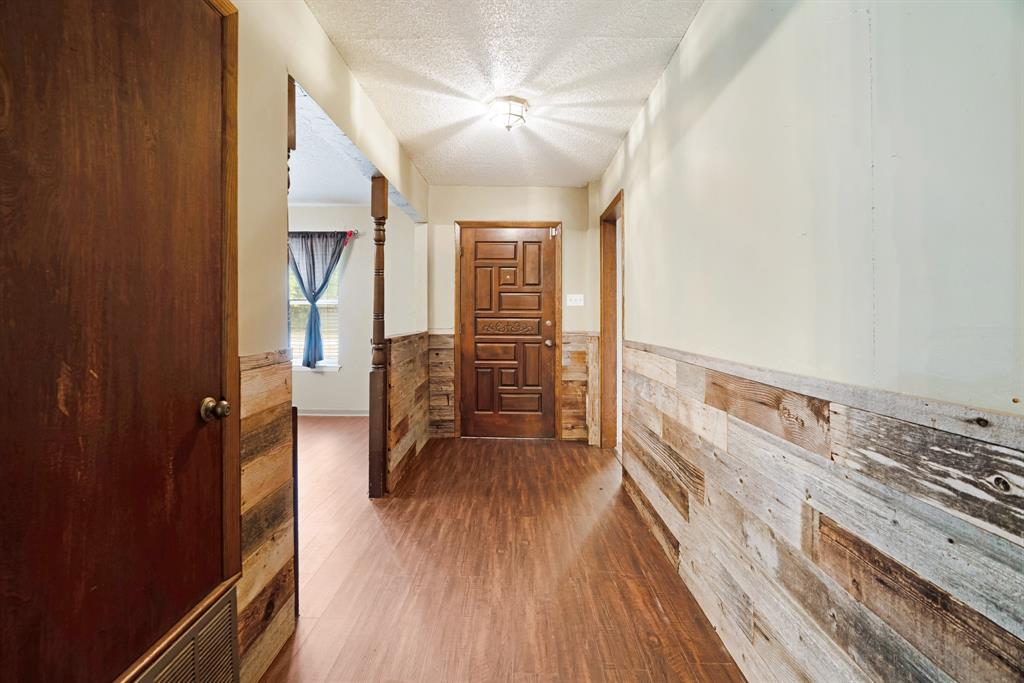 165 E Bennett Street Property Photo 3
