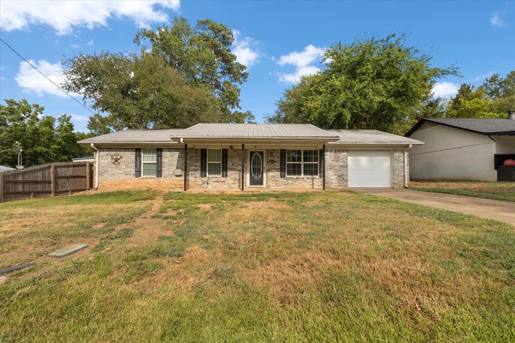 10204 Rolling Pines Drive Property Photo 2