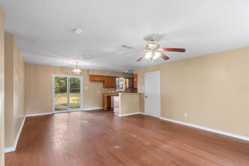 10204 Rolling Pines Drive Property Photo 5