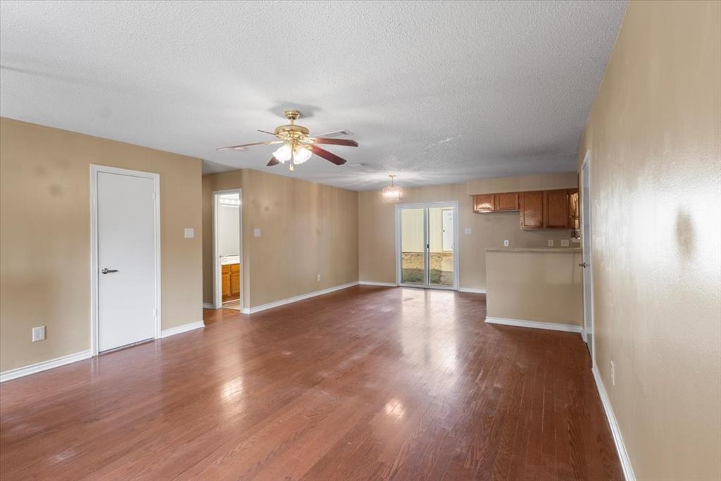 10204 Rolling Pines Drive Property Photo 7
