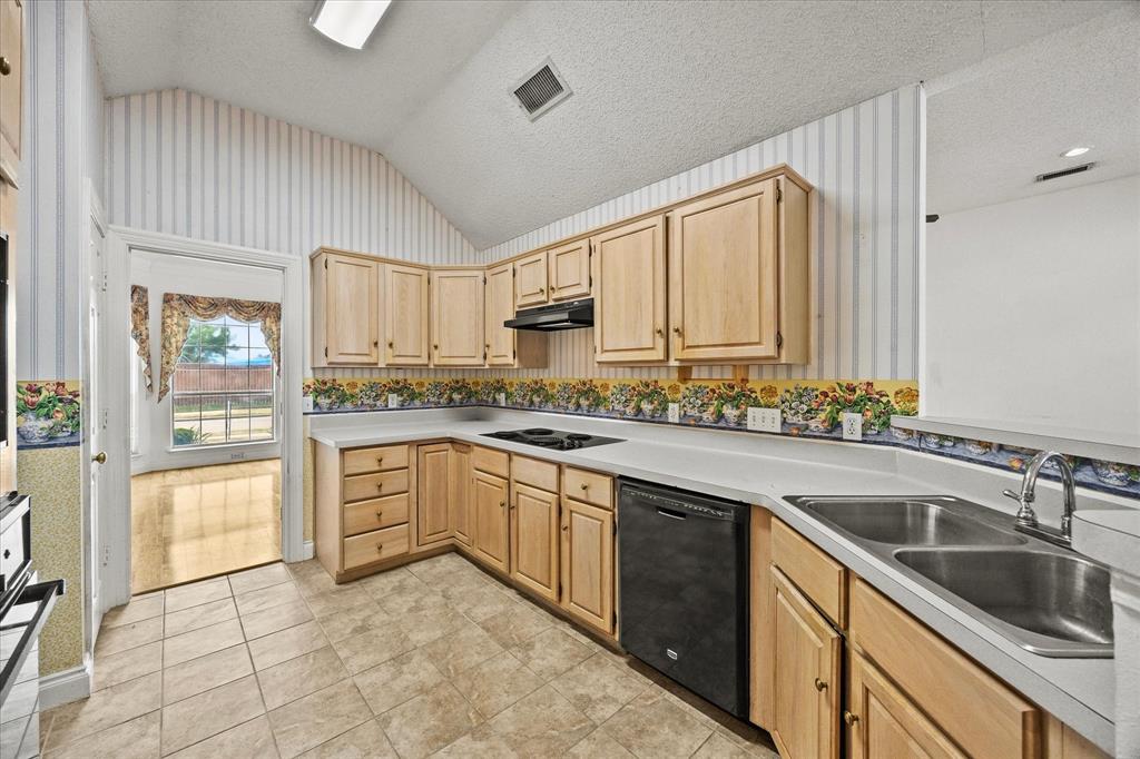 2416 Liles Lane Property Photo 10