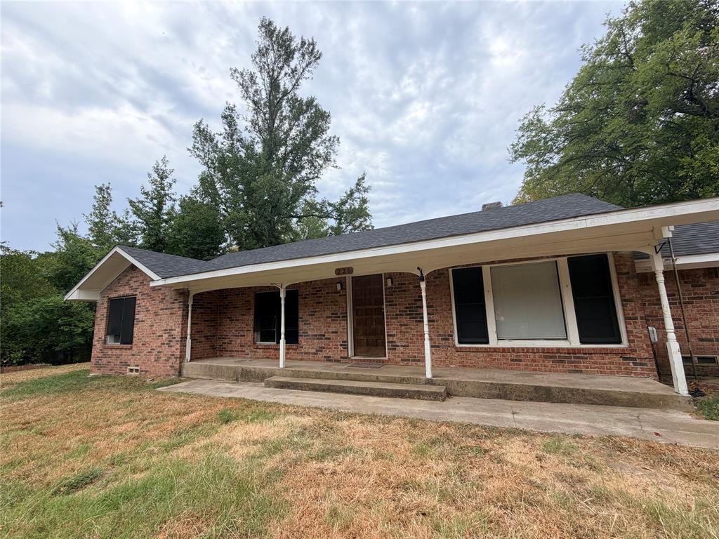 226 County Road 4244 Property Photo 1