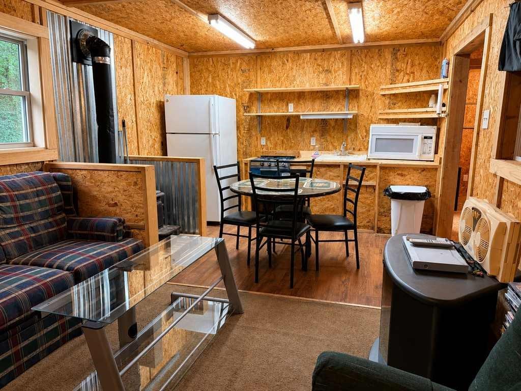 1098 Winter Road Property Photo 13