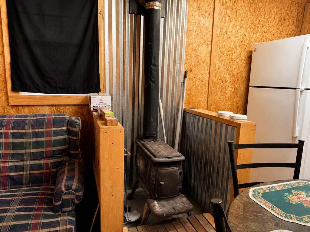 1098 Winter Road Property Photo 14