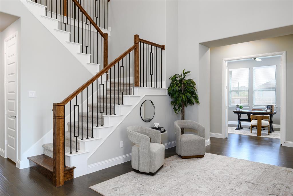 2298 Bristlegrass Road Property Photo 2