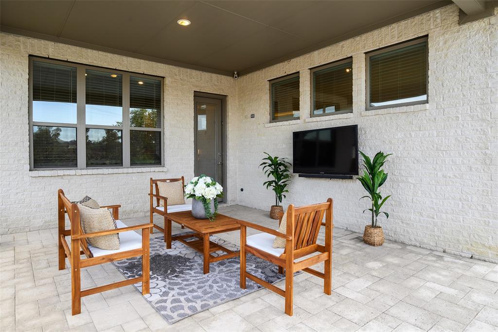 2298 Bristlegrass Road Property Photo 14