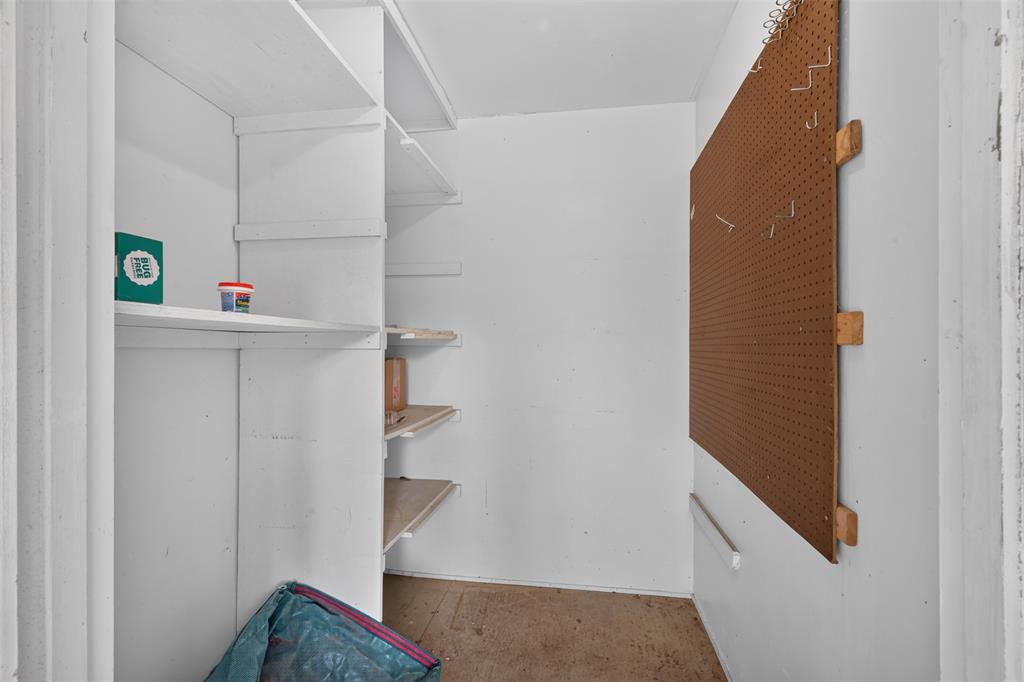 160 Carroll Street Property Photo 28