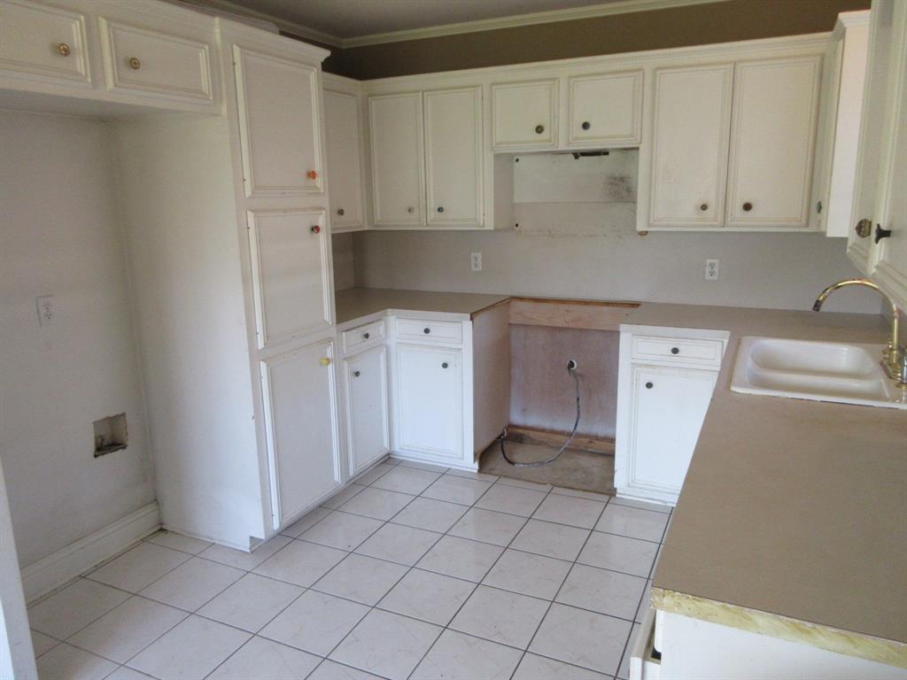 7813 Mary Ann Circle Property Photo 6