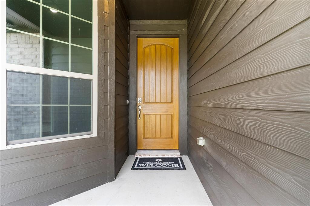 2110 Briarwood Drive Property Photo 4