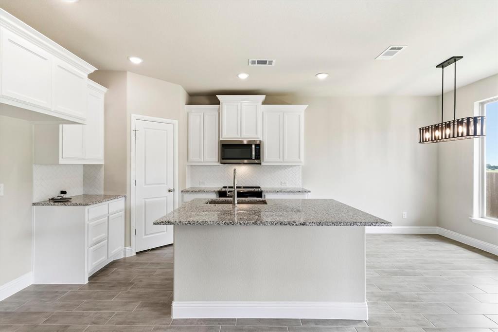 2110 Briarwood Drive Property Photo 11