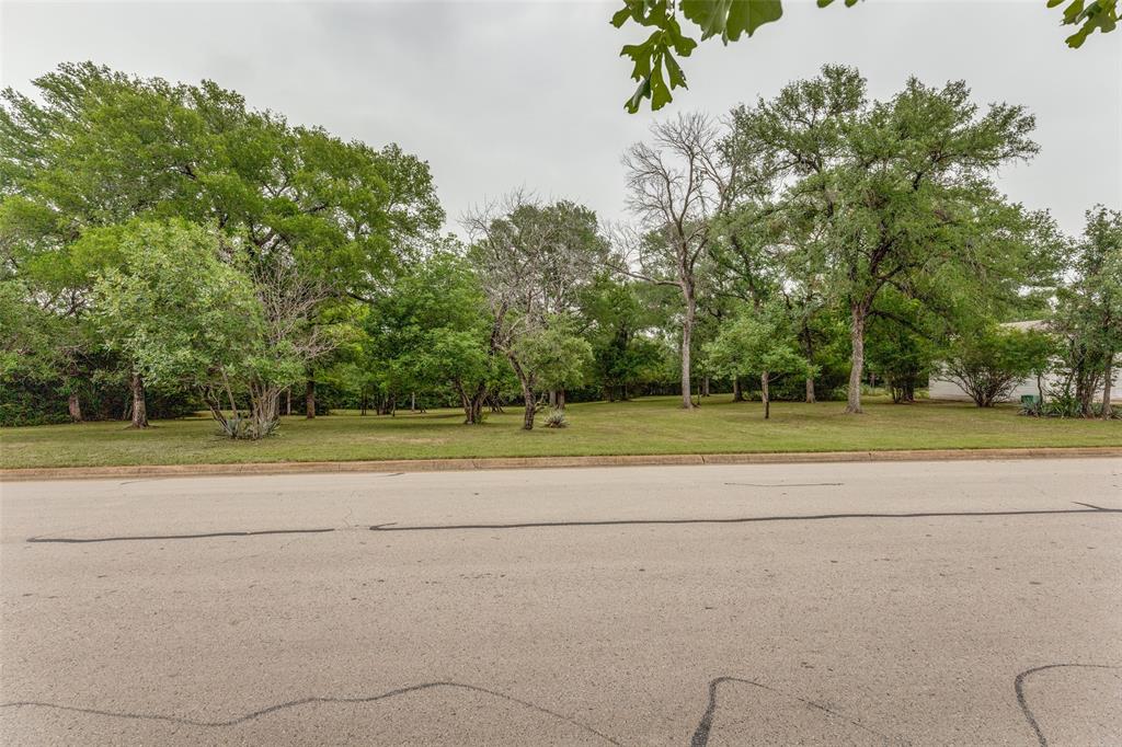 201 Lakeridge Road Property Photo 1