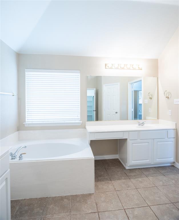 5516 Amber Way Property Photo 13