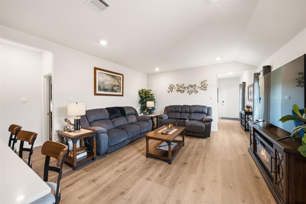 1501 Dilley Lane Property Photo 10
