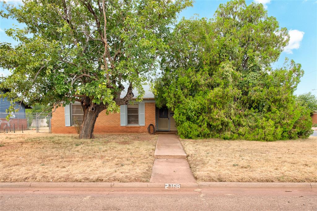 2168 Westview Drive Property Photo 1