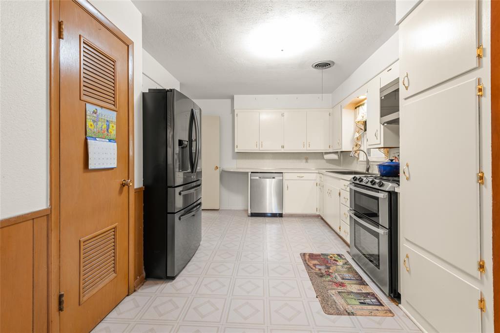 2168 Westview Drive Property Photo 16