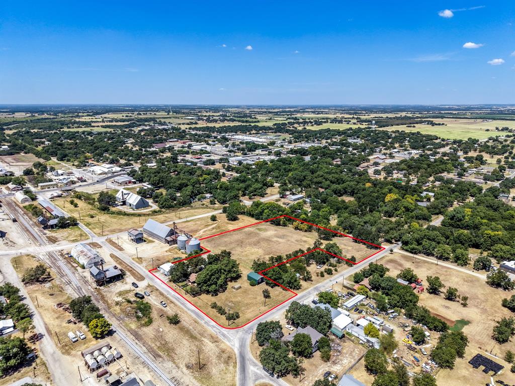 509 E Almante Avenue Property Photo 3