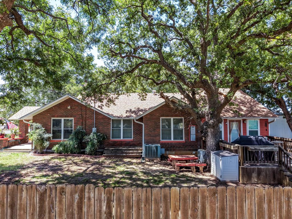 509 E Almante Avenue Property Photo 8