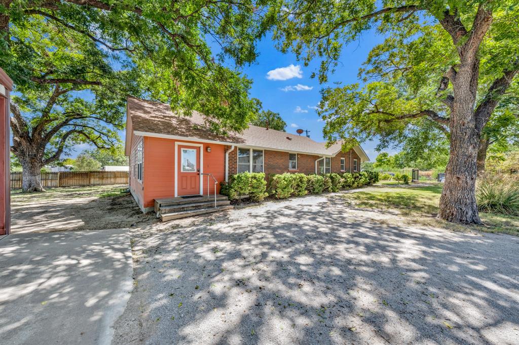 509 E Almante Avenue Property Photo 18