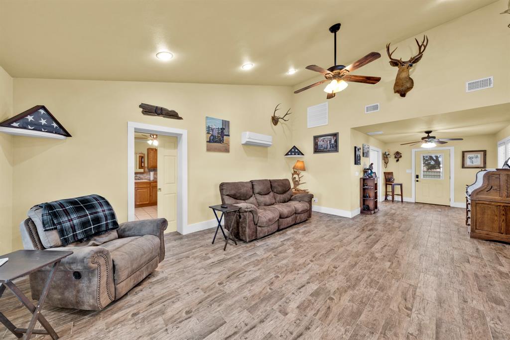 509 E Almante Avenue Property Photo 32