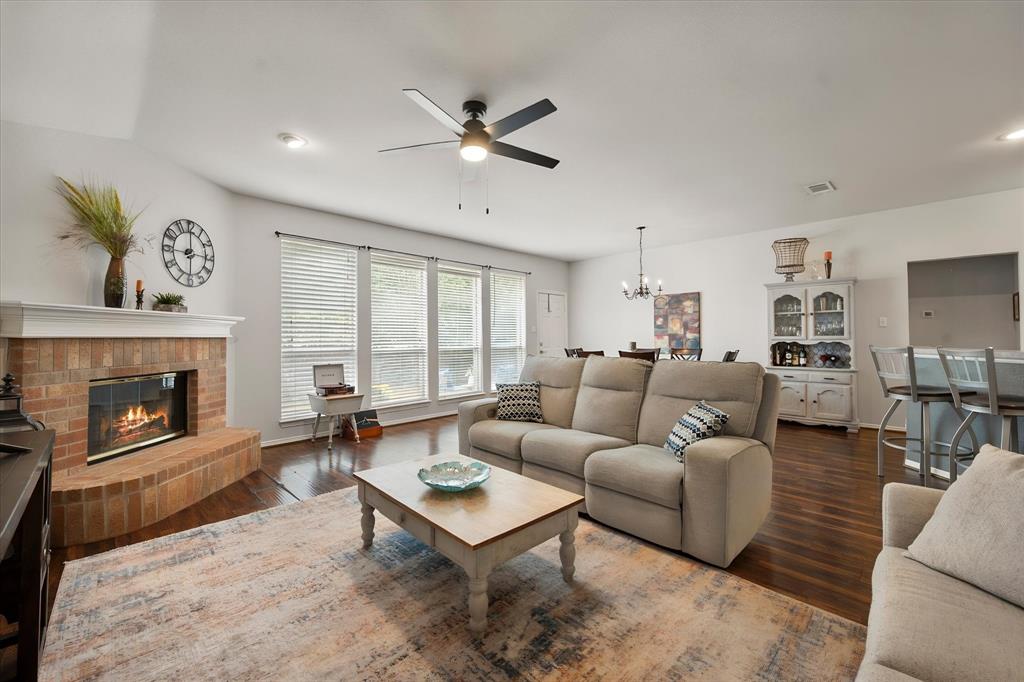 6920 Coldwater Canyon Road Property Photo 3