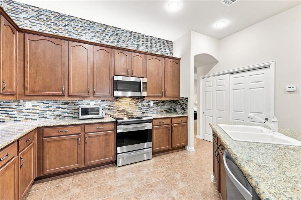 10512 Belvedere Drive Property Photo 12