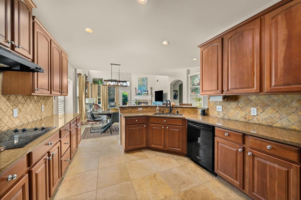 3525 Washington Drive Property Photo 7