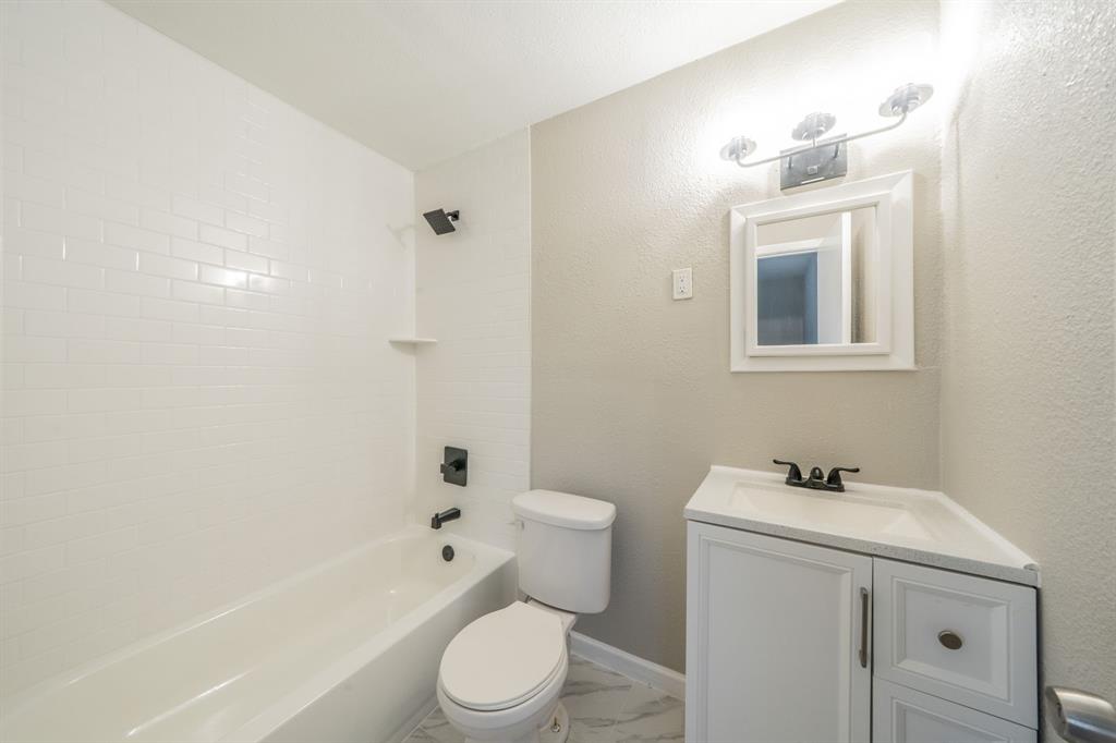 4646 Ridgepoint Drive Property Photo 17