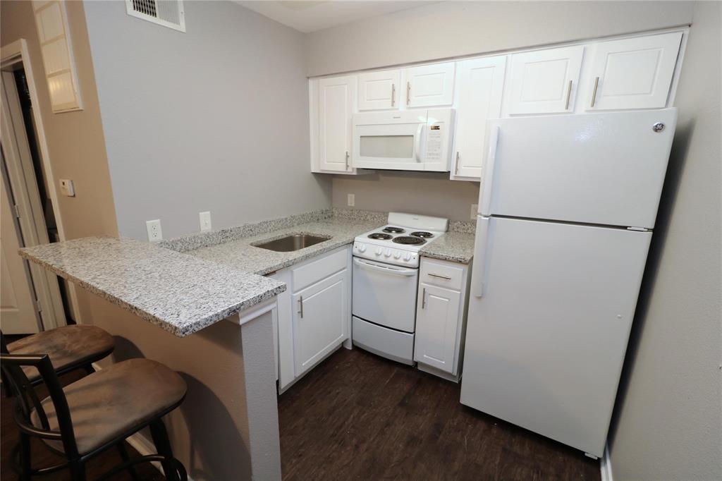 9831 Walnut Street P308 Property Photo 3