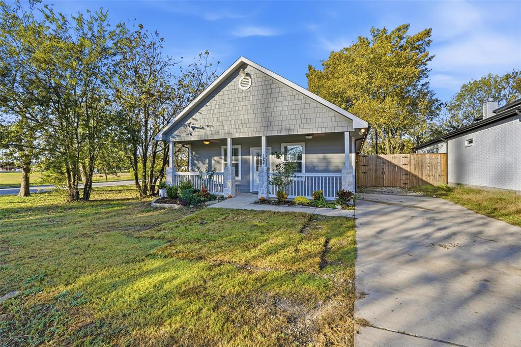 124 Chris Drive Property Photo 1