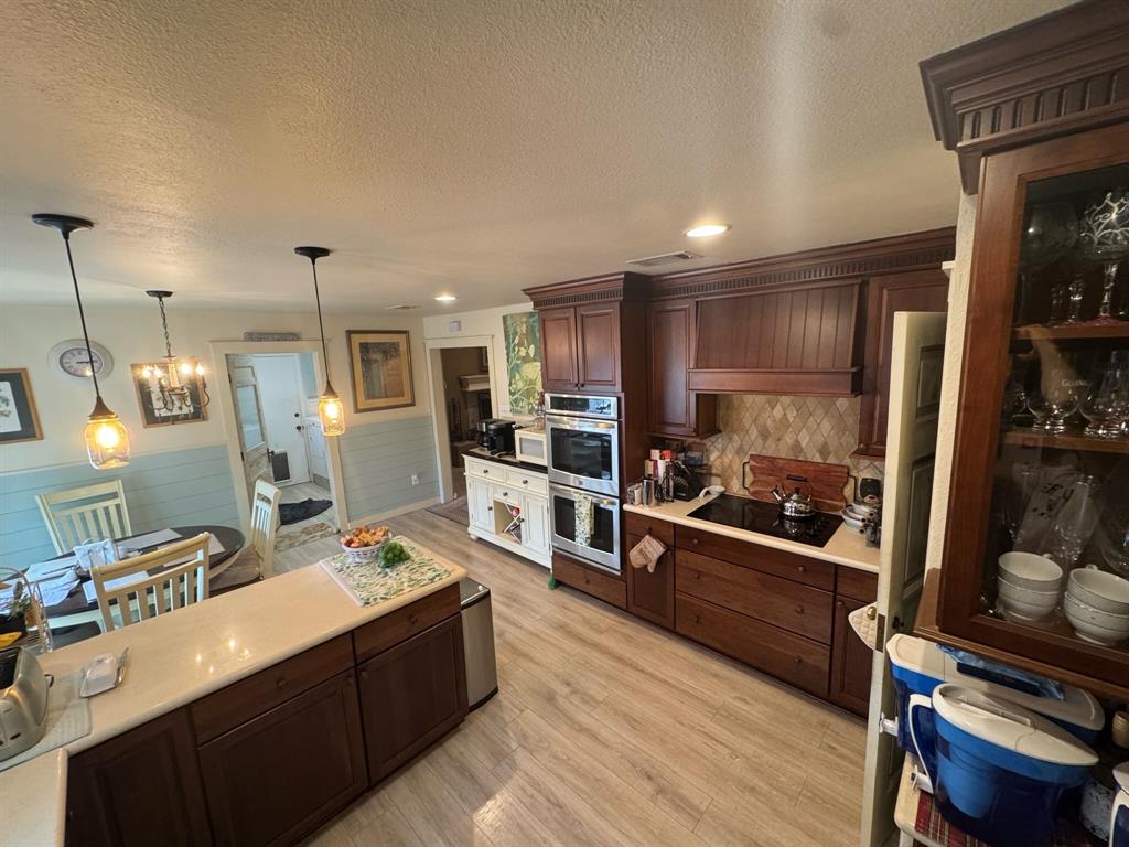 1013 Overhill Drive Property Photo 8