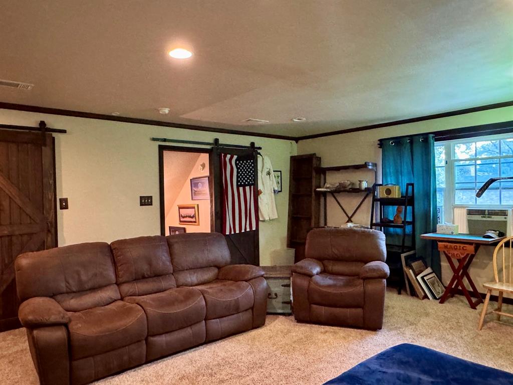 1013 Overhill Drive Property Photo 24