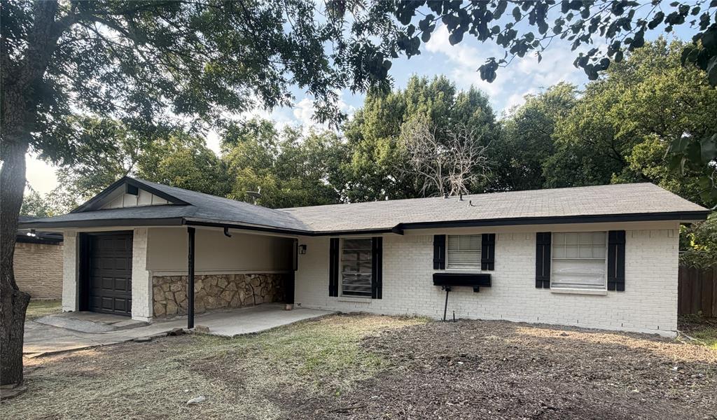 1021 Quebec Drive Property Photo 1